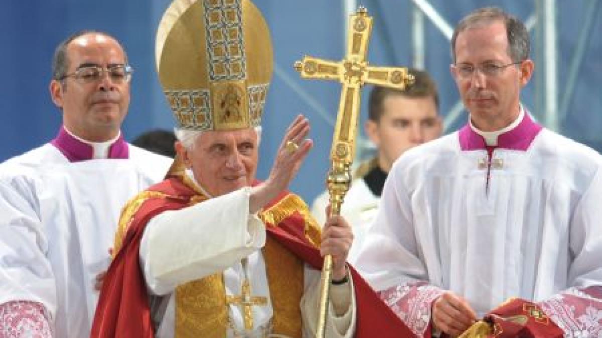 A două zi de vizită a Papei Benedict al XVI-lea în Germania: Suveranul Pontif a ajuns în oraşul Erfurt