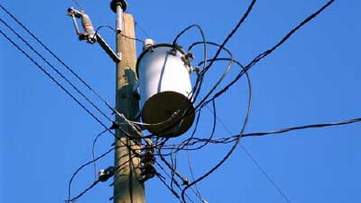 Alba. Un tânăr a murit electrocutat în timp ce făcea o reparaţie la un stâlp