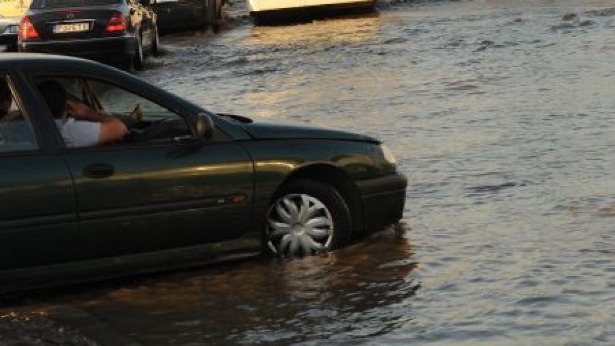 Dorel o comite din nou. Localităţi din Constanţa fără apă, după ce muncitorii au spart o conductă