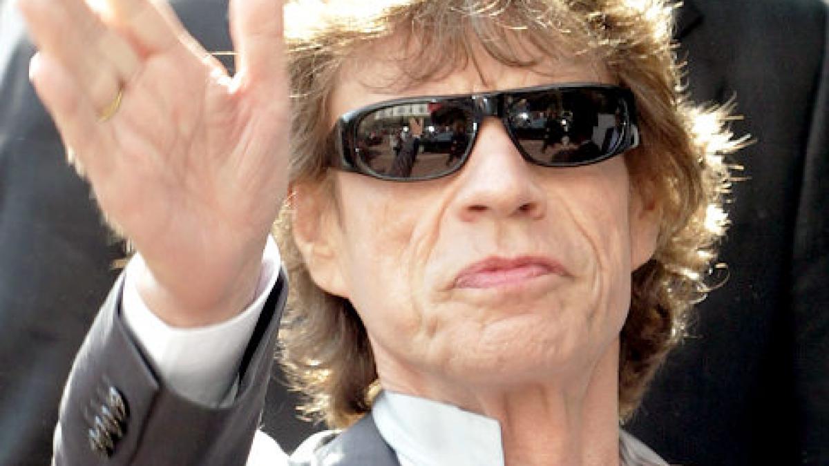 Mick Jagger e noul &quot;mogul&quot;. Şi-a luat trust media. De el nu se ia preşedintele?