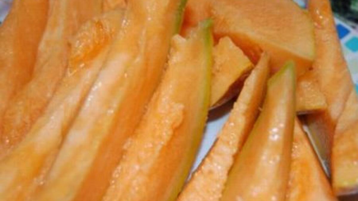 Bacteria listeria face victime în SUA: 13 oameni au murit, după ce au mâncat pepeni contaminaţi. Fructele, exportate şi în Europa?