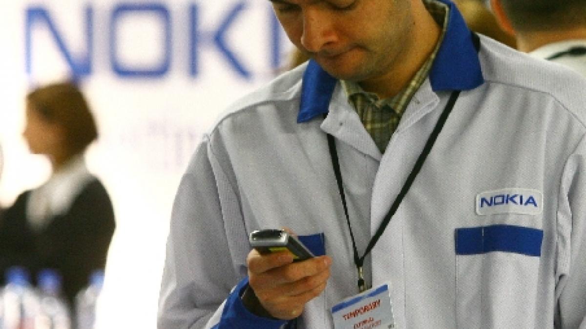 Cluj. Angajaţii Nokia, convocaţi la o şedinţă de conducere. Un număr mare de oameni ar putea fi concediaţi