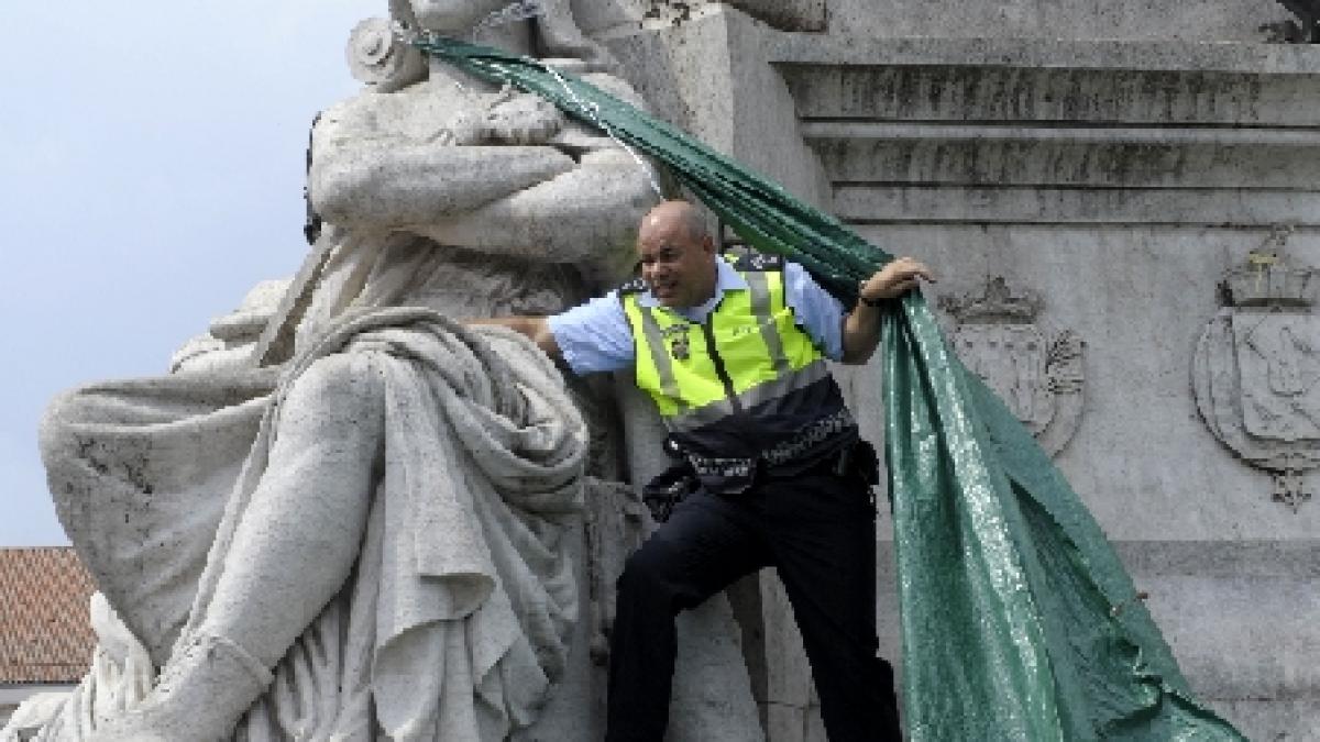 Sute de poliţişti şi jandarmi au protestat la Lisabona, cerând majorări salariale