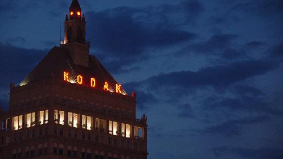 Acţiunile Kodak s-au prăbuşit vineri, pe fondul speculaţiilor că firma întră în faliment 