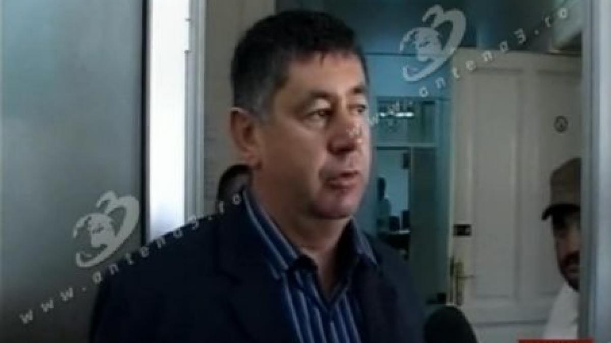 Mircea Muntean, primarul UNPR din Deva, către un reporter: Mort eşti tu când pui asemenea întrebare