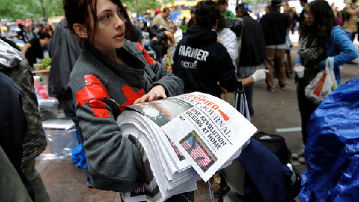 Protestele de pe Wall Street continuă de astăzi şi cu ziarul &quot;The Occupied Wall Street Journal&quot;