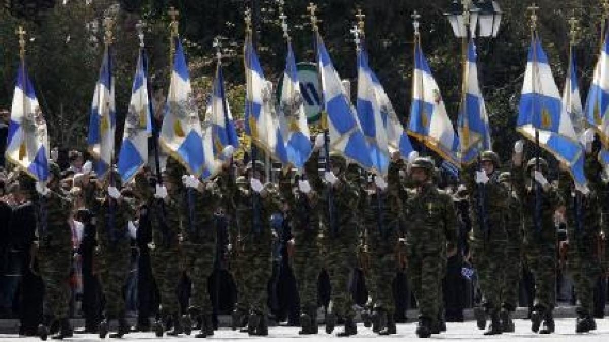 Un grup de ofiţeri a luat cu asalt Ministerul Apărării din Grecia : Statul pierde încrederea armatei