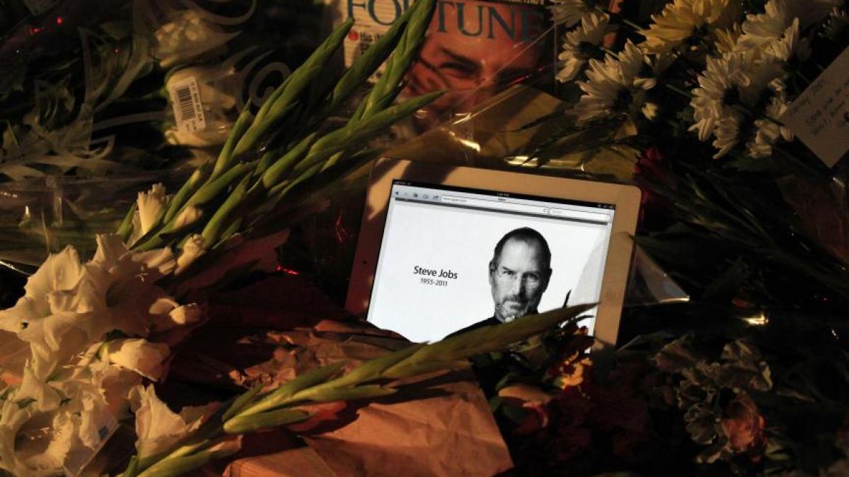 Vedetele din sport deplâng moartea lui Steve Jobs