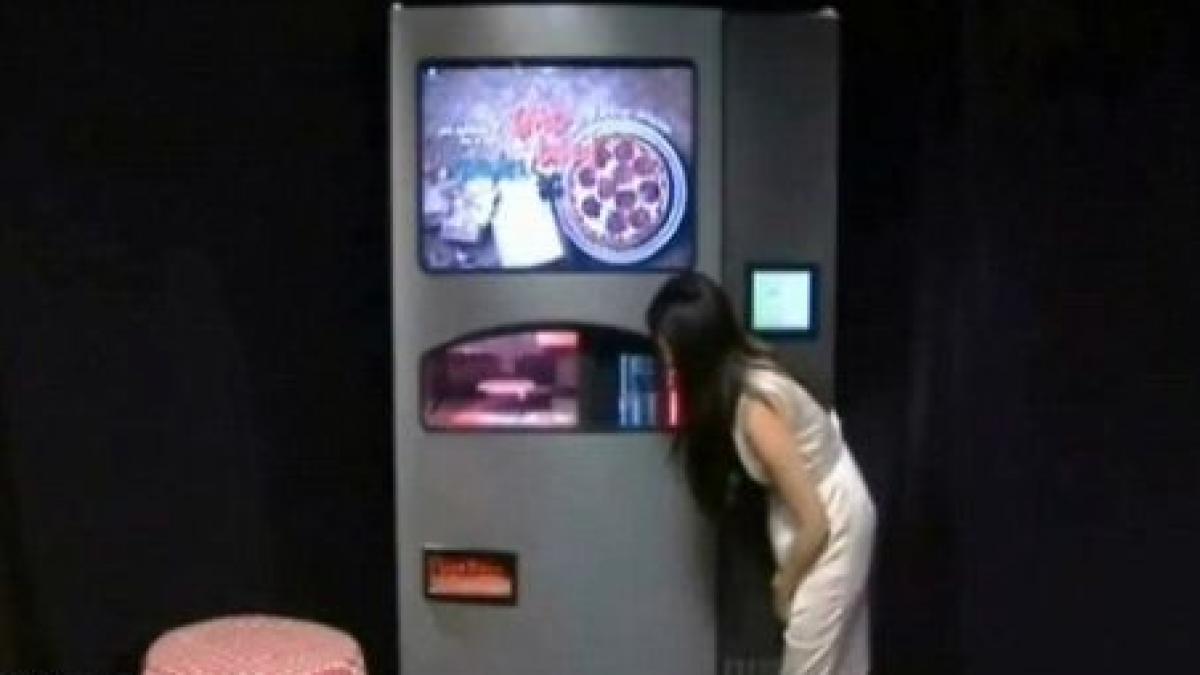 Pizza de la automat: Americanii îşi vor putea cumpăra pizza proaspătă în numai 2 minute