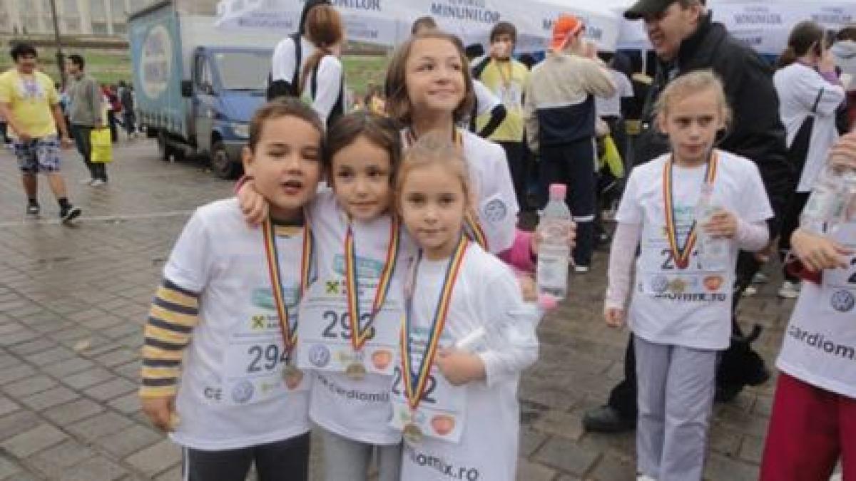 Maratonul Internaţional al Bucureştiul a debutat cu o cursă pentru copii