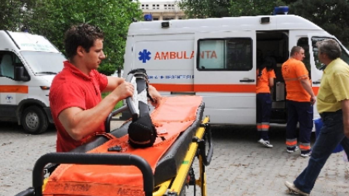 O maşină a SPP, implicată într-un accident. O femeie ajuns în comă la spital