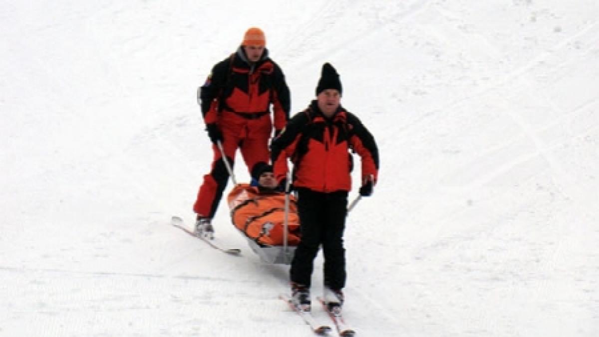 Avertizare salvamont Bucegi: Turiştii vor circula numai pe traseele de la baza muntelui