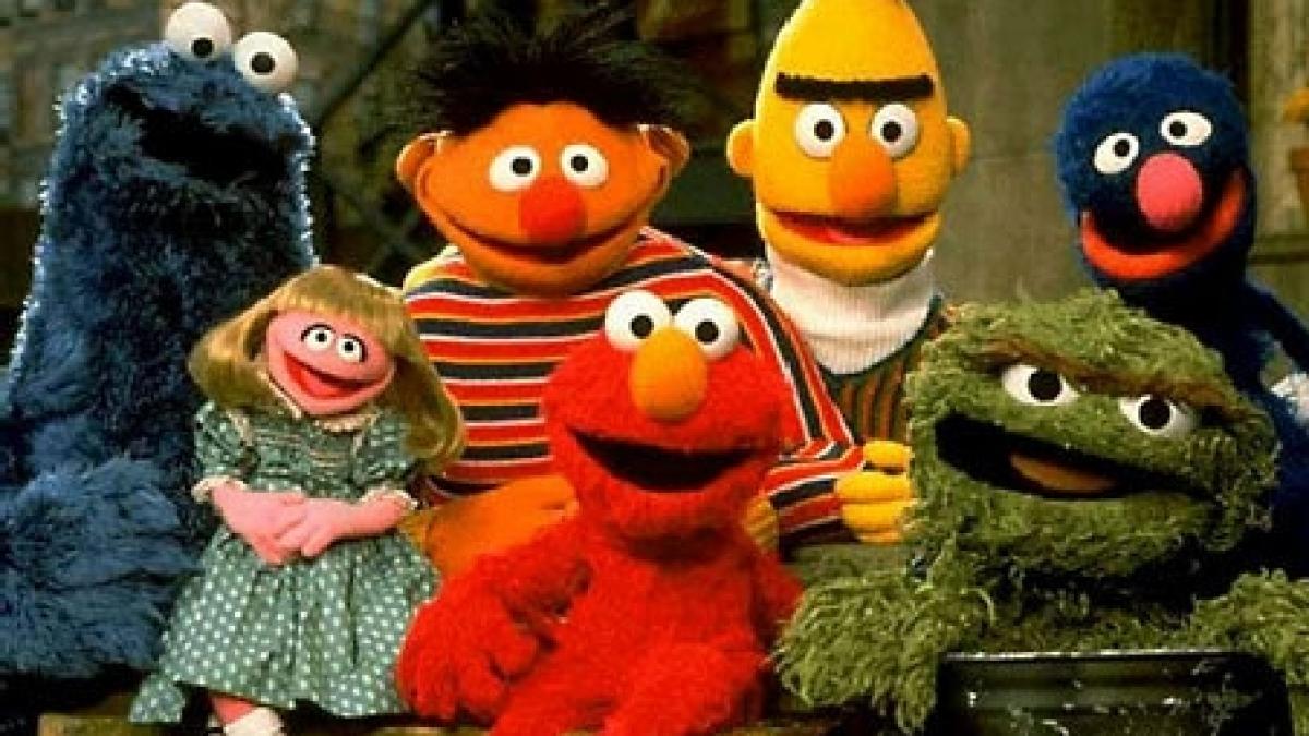 Hackerii au postat înregistrări pornografice pe pagina emisiunii &quot;Sesame Street&quot; de pe YouTube