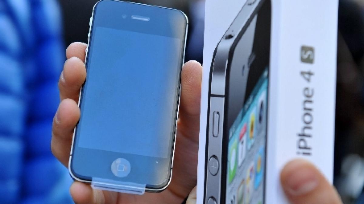 Vânzări record la iPhone 4S. Apple a vândut peste patru milioane de telefoane în trei zile