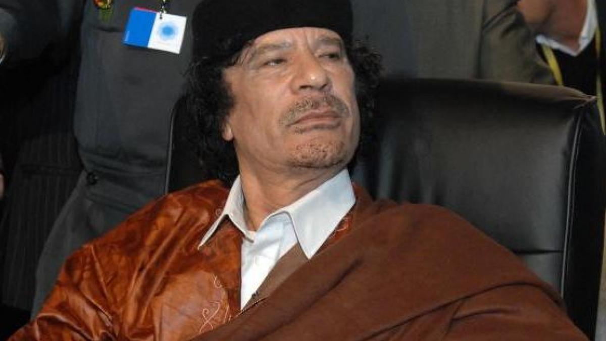 Muammar Gaddafi a murit. Vezi imagini cu trupul fostului lider libian