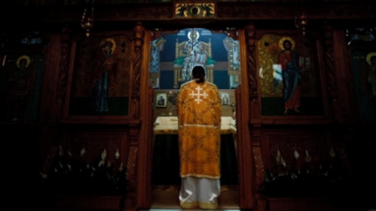 Arhiepiscopia Craiovei s-a lansat în comerţul online. Biblia, la doar un click distanţă