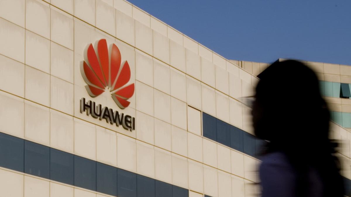 Producătorul de echipamente IT&amp;C Huawei deschide un centru de suport global în Bucureşti