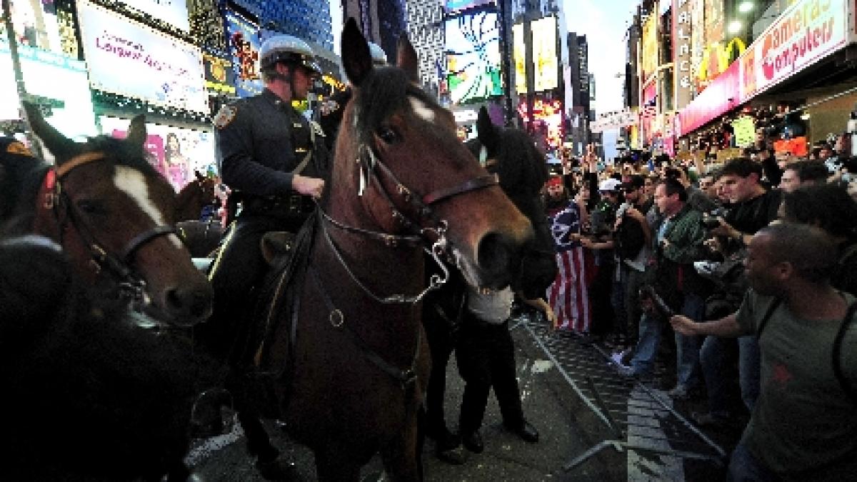 Peste 100 de militanţi &quot;Occupy Chicago&quot;, reţinuţi de poliţie