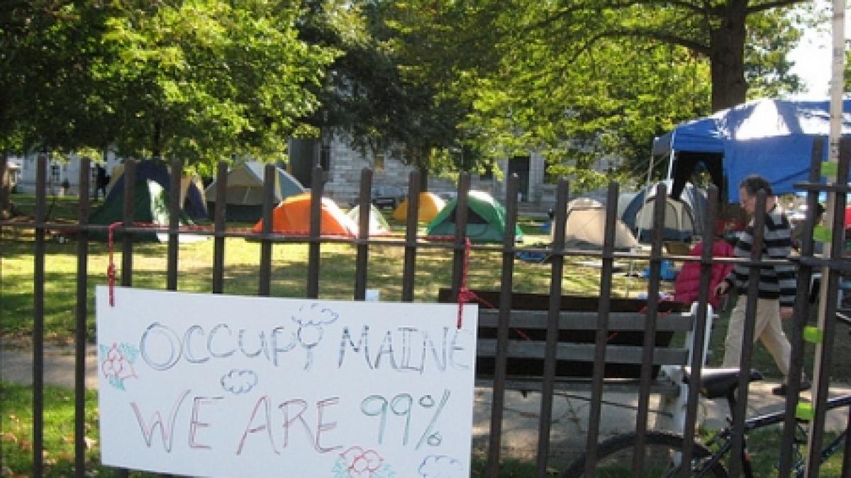 Dispozitiv exploziv cu încărcătură toxică, aruncat în tabăra Occupy Maine din Portland