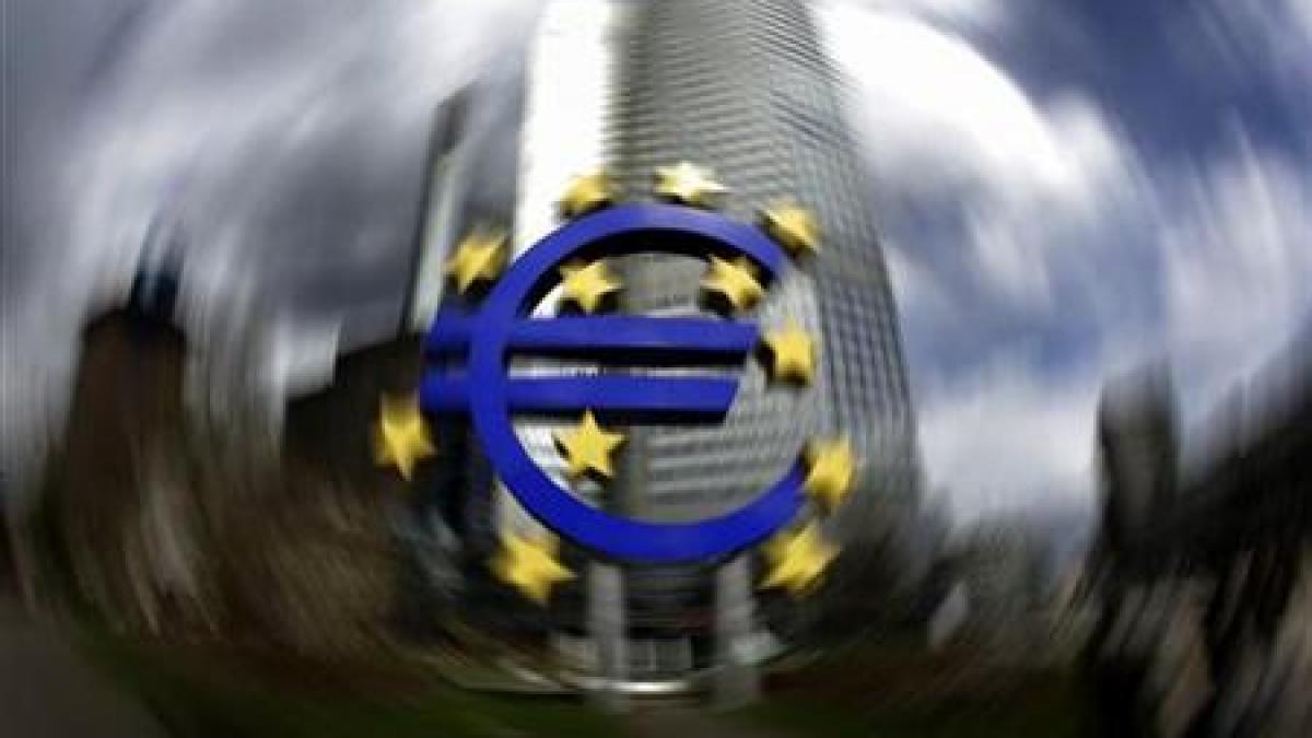 Euro scade pe piețele internaționale după anularea unei întâlniri a miniștrilor de Finanțe europeni