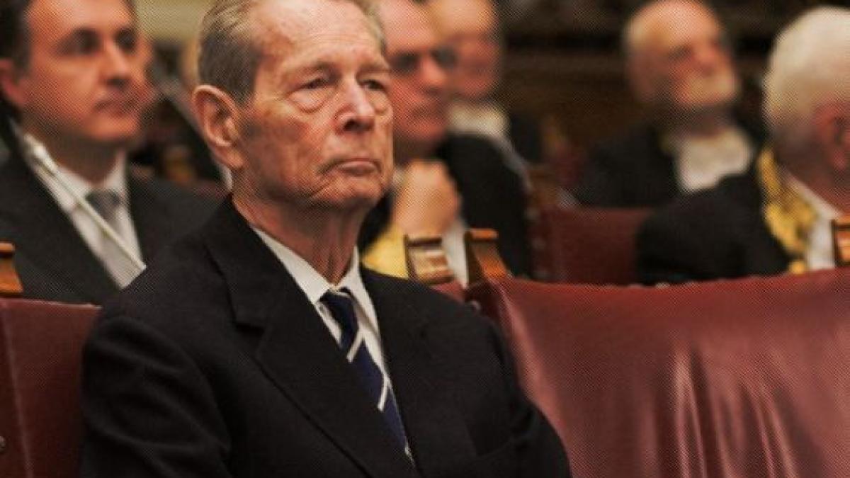 Regele Mihai: România, o ţară luată cu împrumut de la copiii noştri. Se cuvine să rezistăm prezentului şi să ne pregătim viitorul