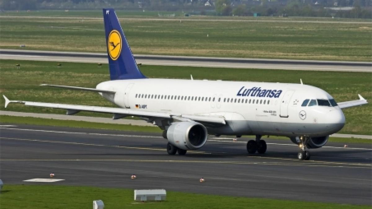 Un avion Lufthansa a aterizat de urgenţă în Rusia, după ce piloţii au detectat fum în cabină