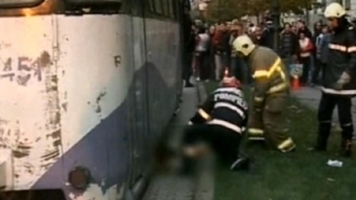 Timişoara. O fată de 14 ani a fost lovită de tramvai şi târâtă aproape 15 metri