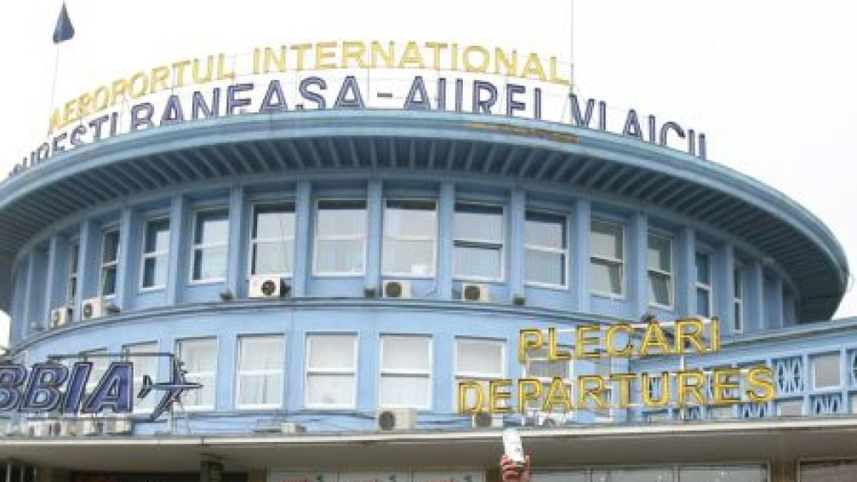 Aterizare cu probleme pe Aeroportul Băneasa. Aeronava a aterizat din a doua încercare