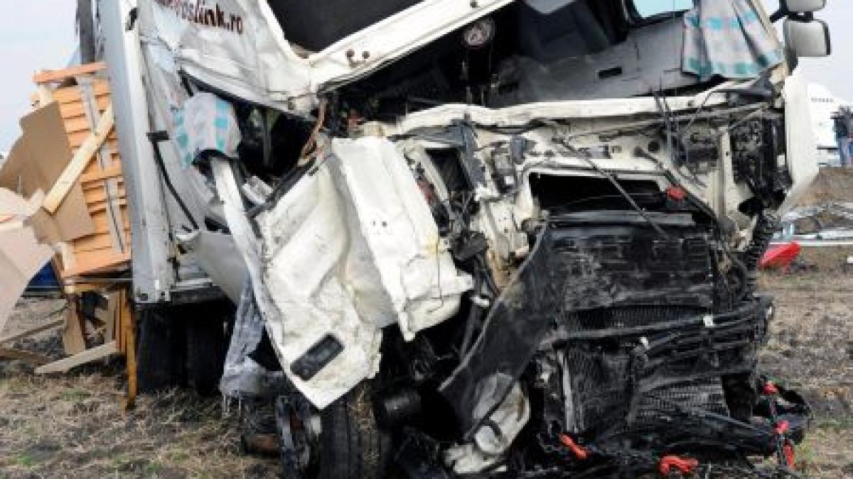 În accidentul din Ungaria au murit trei copii, patru femei şi şapte bărbaţi