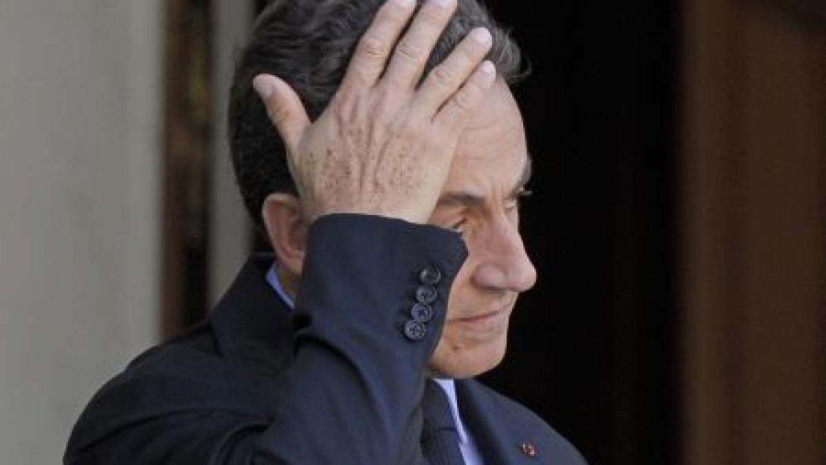 Sarkozy, furios pe referendumul din Grecia: Preşedintele îi cere lui Papandreou să respecte înţelegerile indiferent de rezultate