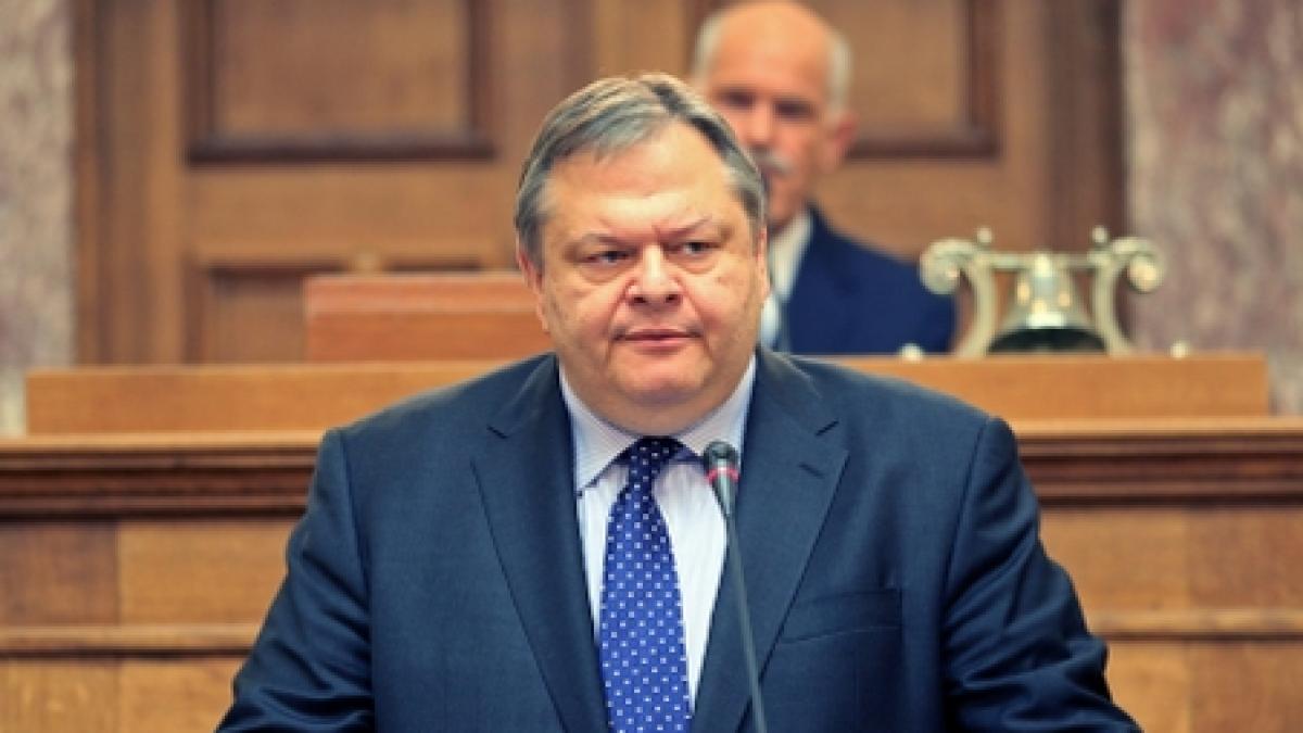 Ministrul grec de Finanţe, împotriva referendumului: Apartenenţa Greciei la euro „este o realizare istorică a poporului&quot;