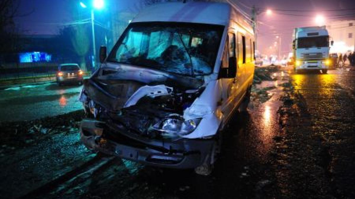 Noapte neagră în Bucureşti: Un mort şi şapte răniţi, în urma accidentelor rutiere