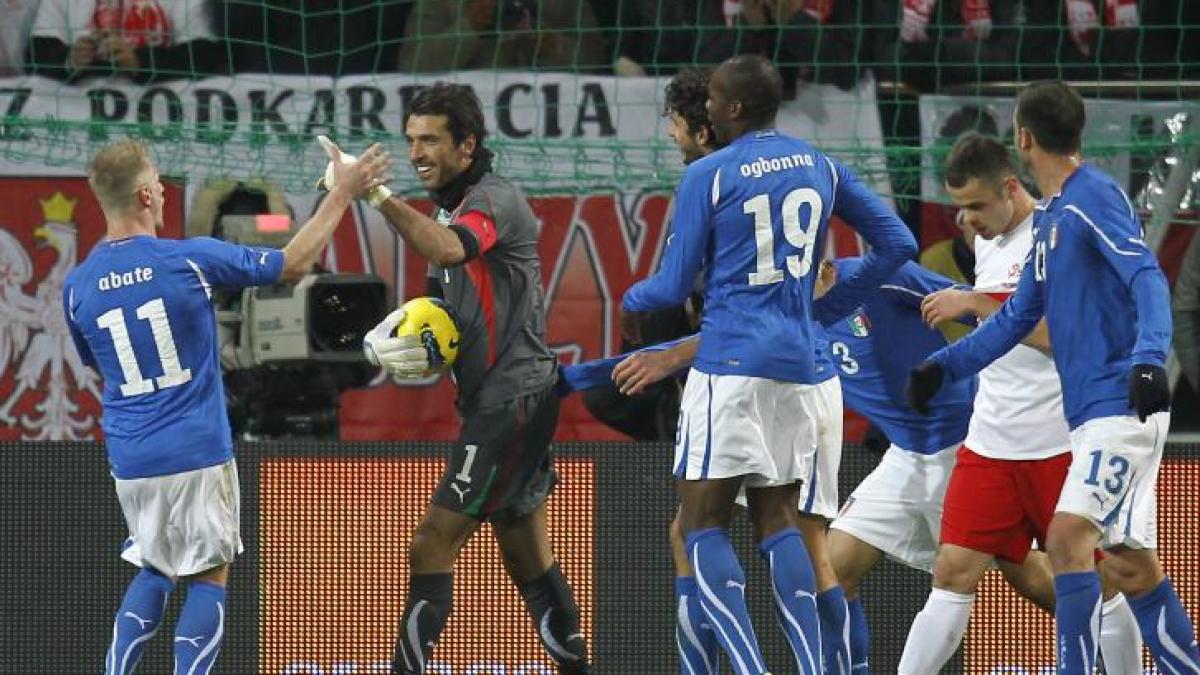 Balotelli înscrie primul gol pentru Italia. Germania revine spectaculos în faţa Ucrainei