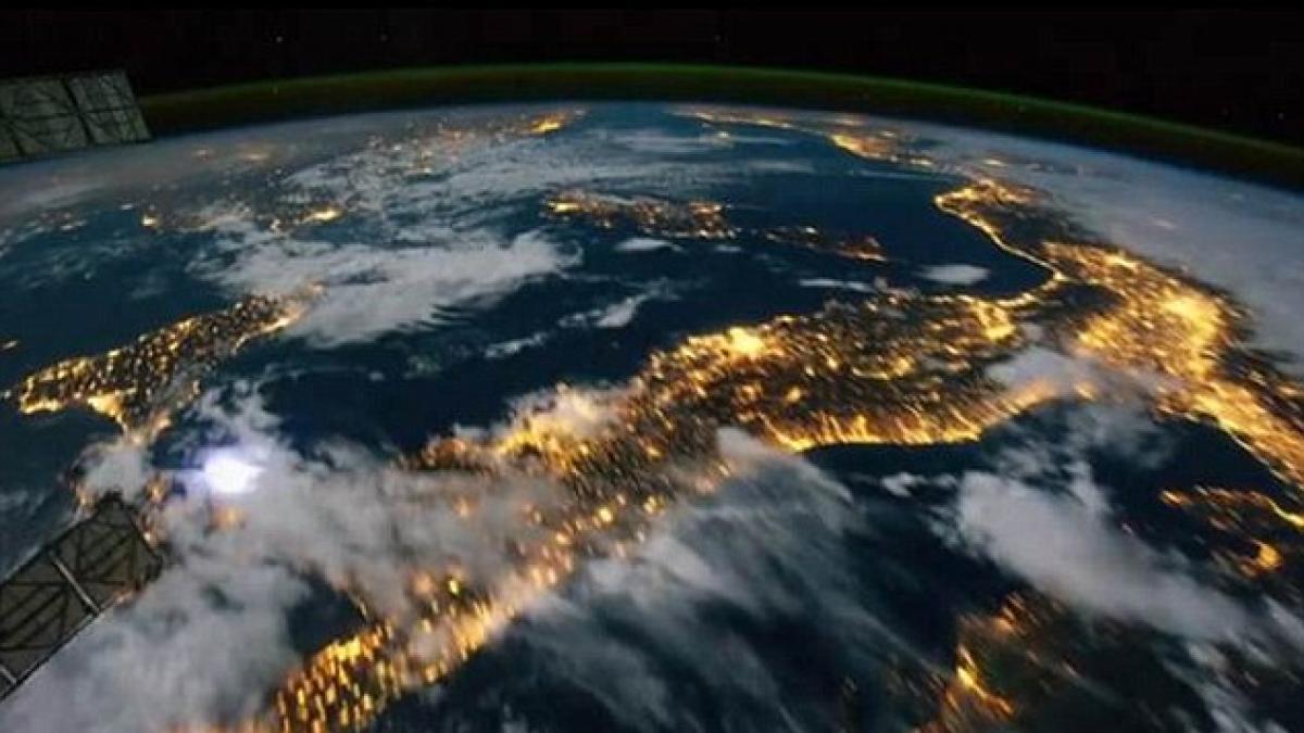 Pământul, aşa cum nu l-ai mai văzut niciodată. Imaginile care i-au uluit pe astronomi