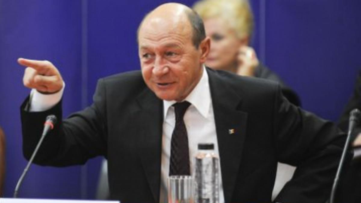 Băsescu: Petrom a scumpit motorina pentru că are monopol la ţiţei, nu că a fost cerere