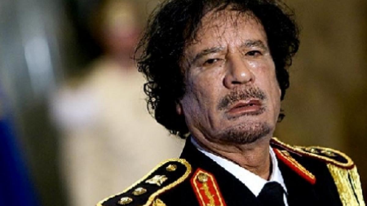 Muammar Gaddafi se culca cu patru-cinci femei zilnic şi era dependent de Viagra