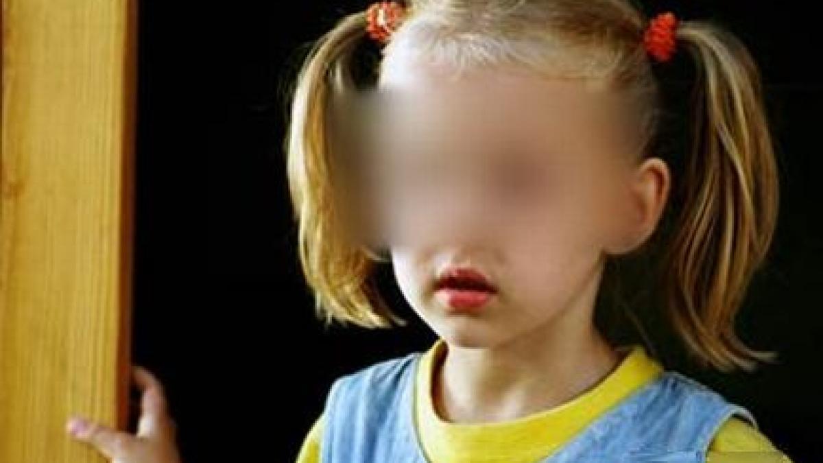 Suceava. Un băiat de 8 ani, suspectat că ar fi violat o fetiţă de 3 ani