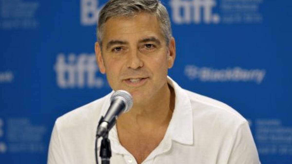 George Clooney ar putea să îi ia locul lui Steve Jobs