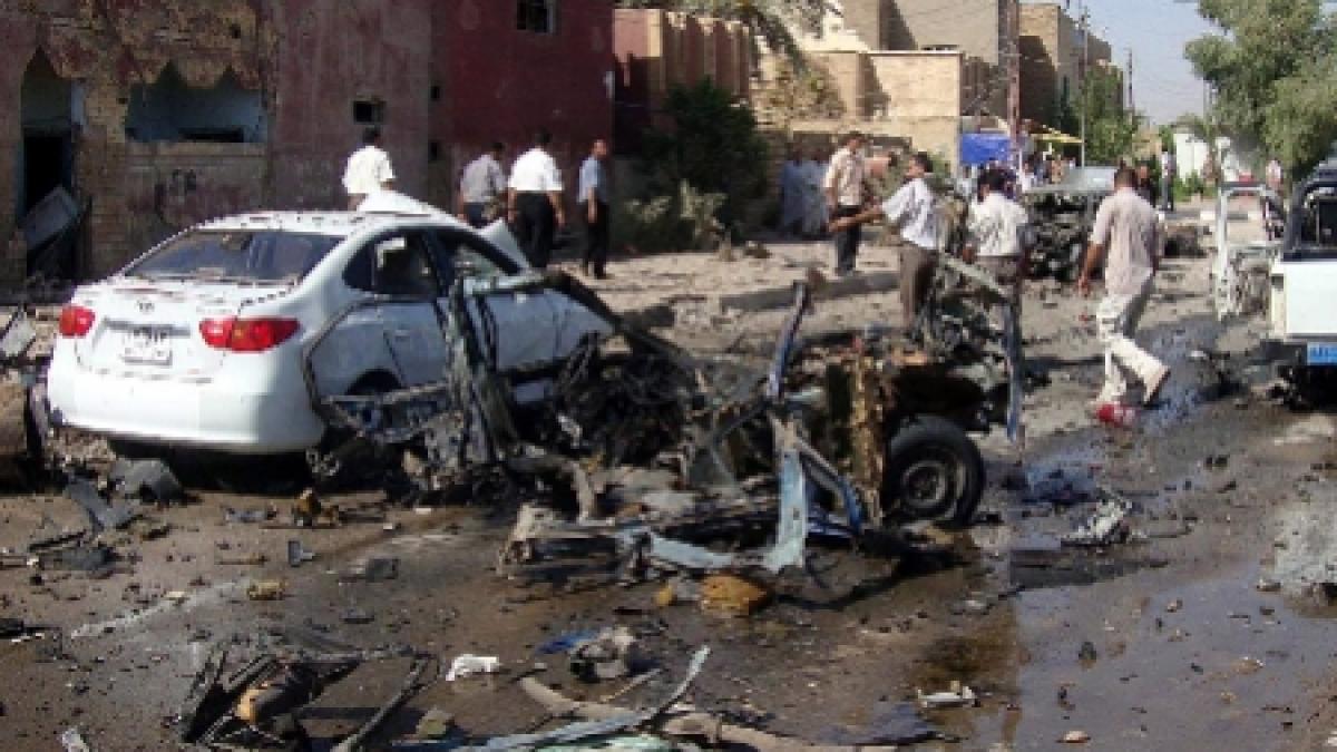 Irak. 10 morţi şi 45 de răniţi în urma unui atentat cu trei bombe comis în oraşul Basra