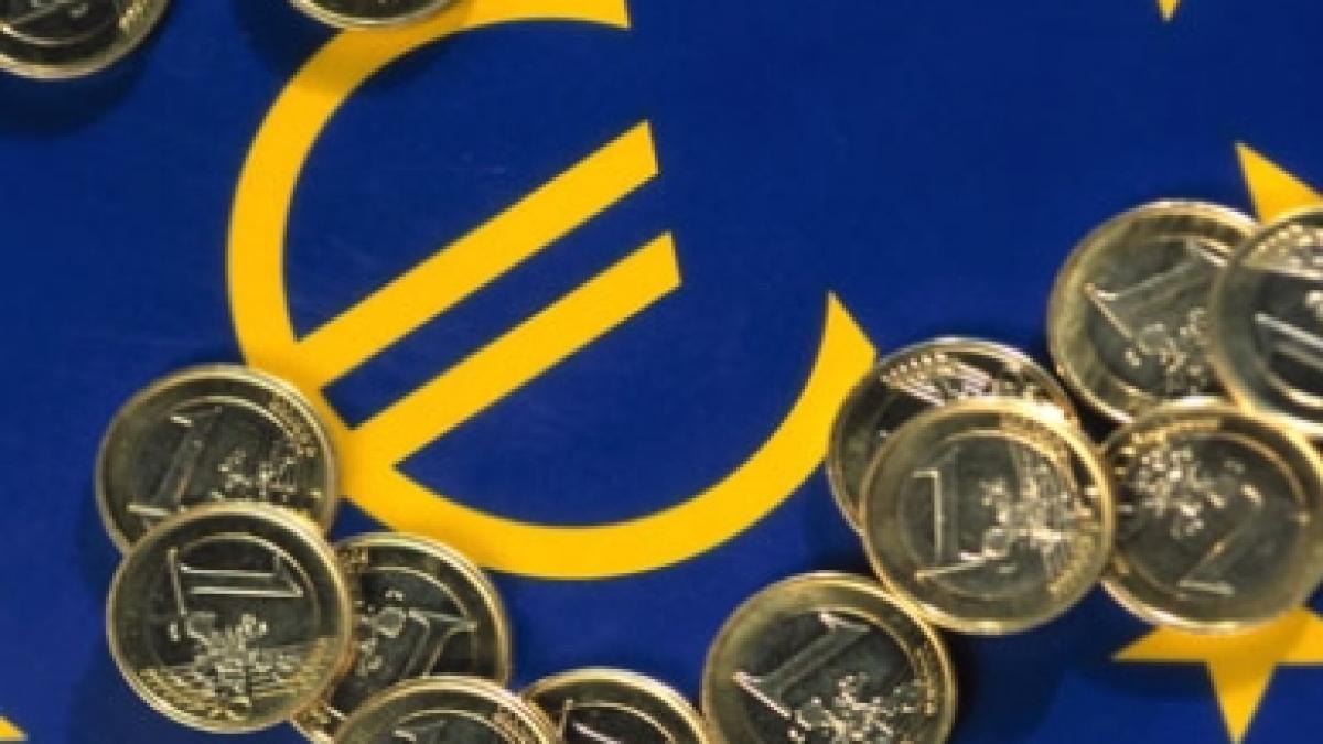 Previziuni sumbre. Euro ar putea ajunge la 4,4 lei de Crăciun sau ar putea dispărea