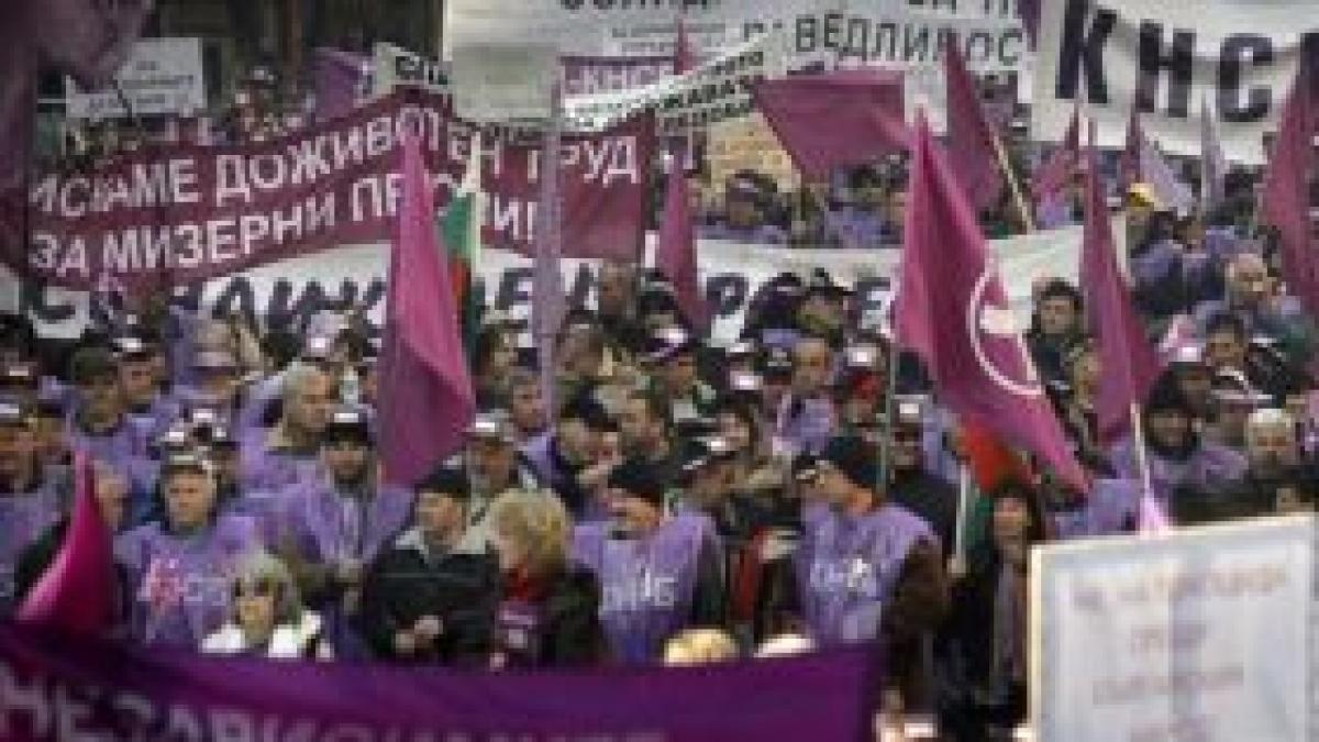 10.000 de persoane au ieşit în stradă la Sofia ca protest împotriva creşterii vârstei de pensionare