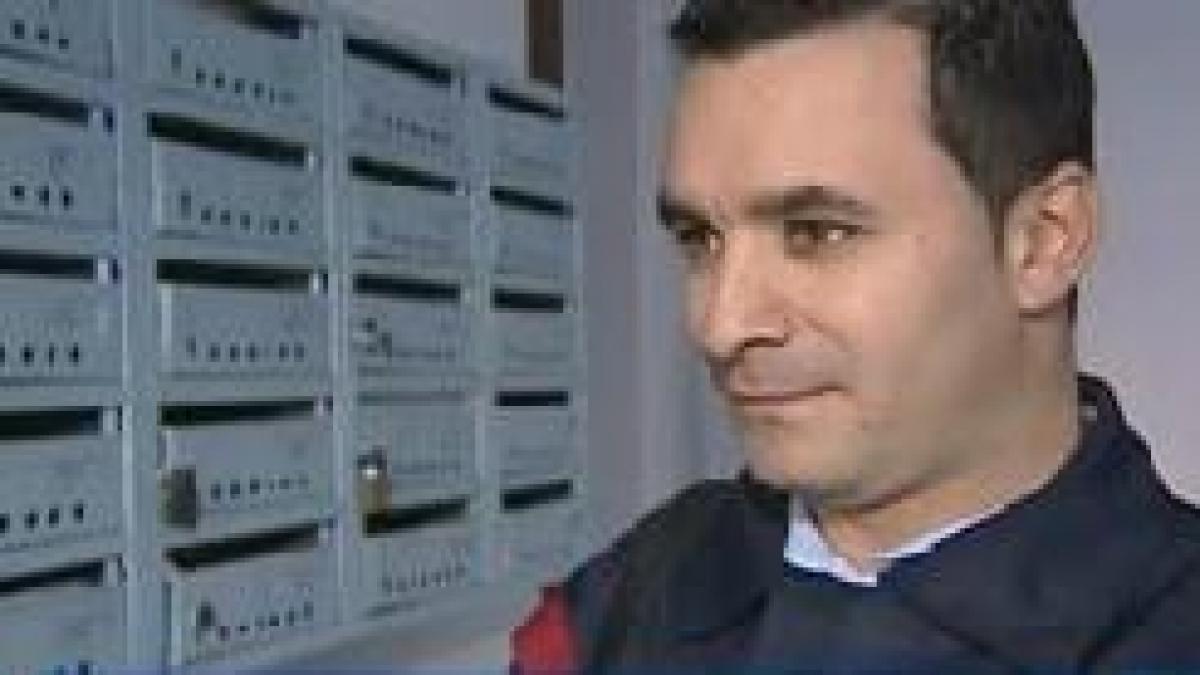 Poştaşul care sună de 14 ani. Românul, mai precis decât un ceas elveţian