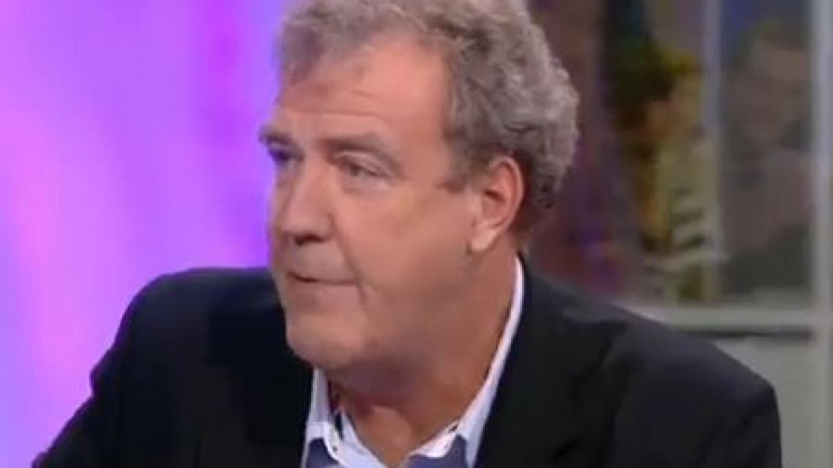 Nu şi-a ales momentul bun să fie ironic! Jeremy Clarkson, pus la zid. A spus că i-ar împuşca pe protestatari