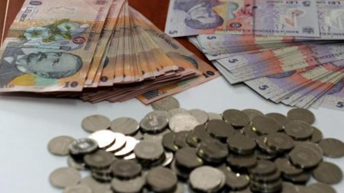 Curtea Constituţională a decis: Pensiile şi salariile rămân îngheţate anul viitor