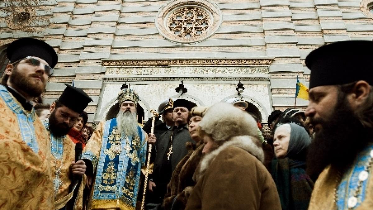 Arhiepiscopia Tomisului cere eşalonarea datoriilor către stat pentru a putea ajuta oamenii în continuare