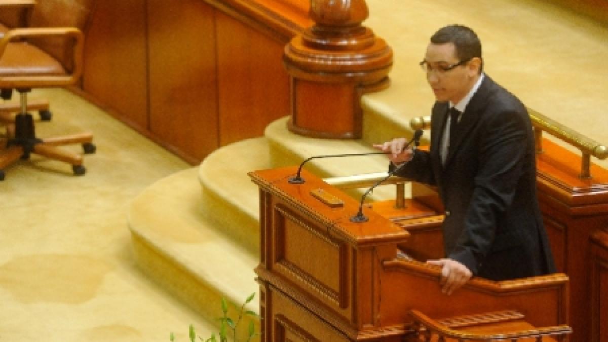 Parlamentul a respins creşterea pensiei minime, propusă de PSD