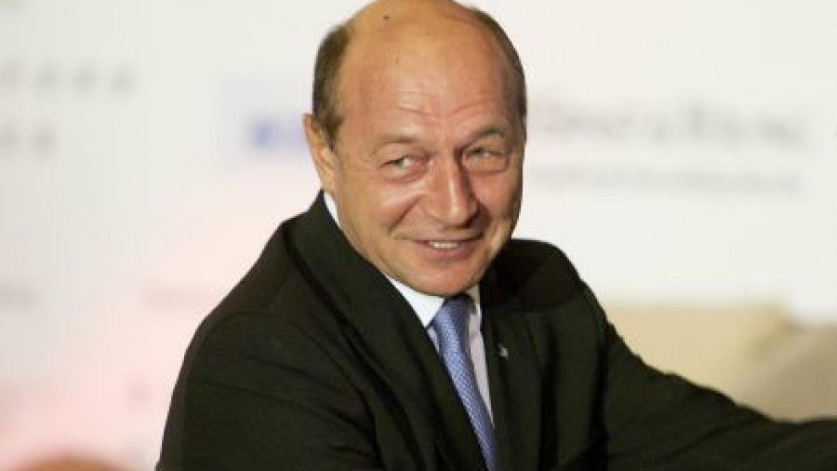 Băsescu: România nu participă la capitalizarea FMI, dar nu este neputincioasă