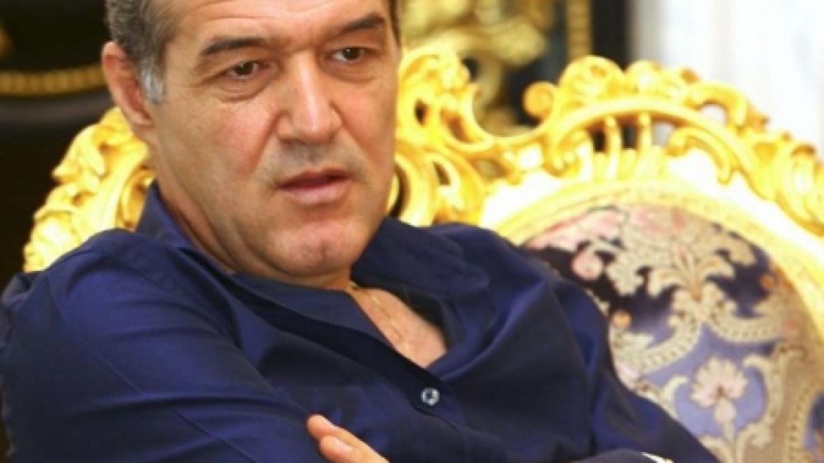 Gigi Becali l-a jignit pe arbitrul Ovidiu Haţegan într-o emisiune televizată