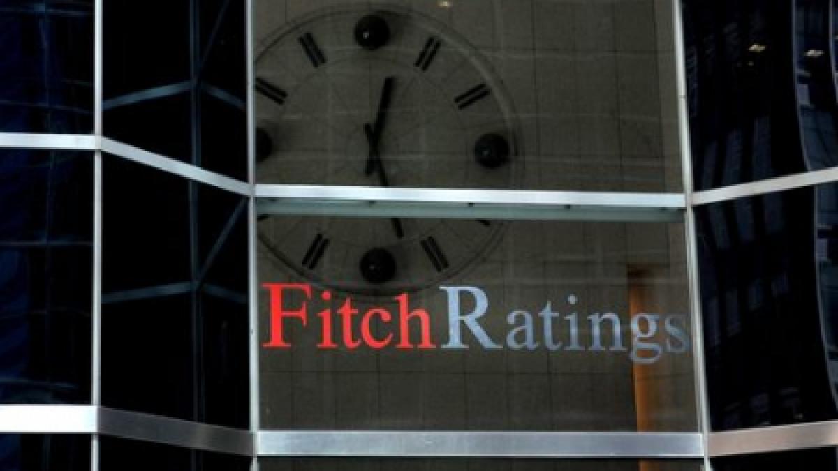 Fitch: România se numără printre ţările expuse la criză, dar mai puţin decât alte state europene