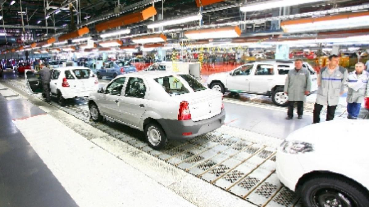 Vânzările de maşini, în scădere cu 7% faţă de 2011. Care este cea mai dorită marcă de autoturisme